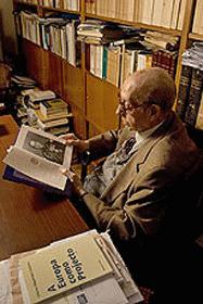 [Vitorino-Magalhaes-Godinho.JPG]