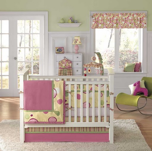 Bedroom for your little baby girl !