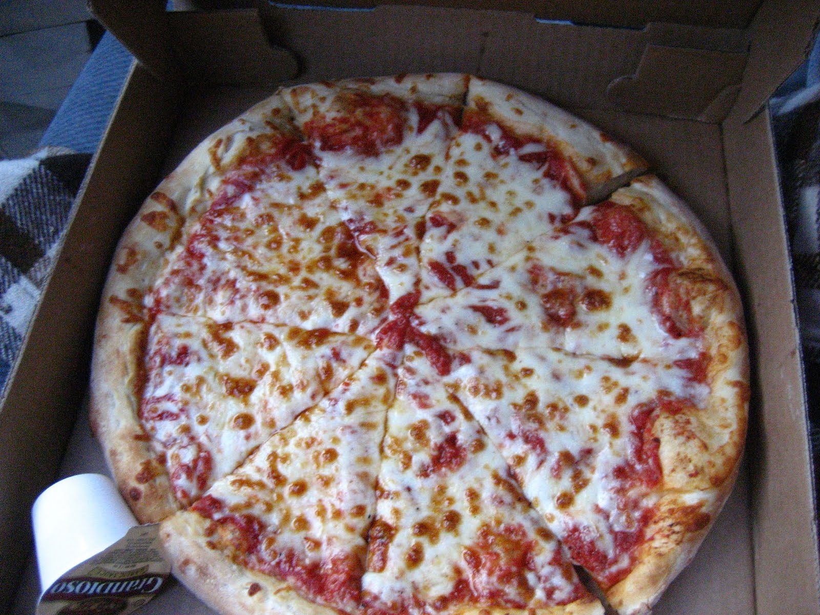 Пицца лысьва. Микеланджело с пиццей. Пицца улыбка Микеланджело. Пицца Микеланджело Петрозаводск. Микеланджело Скотт пицца.