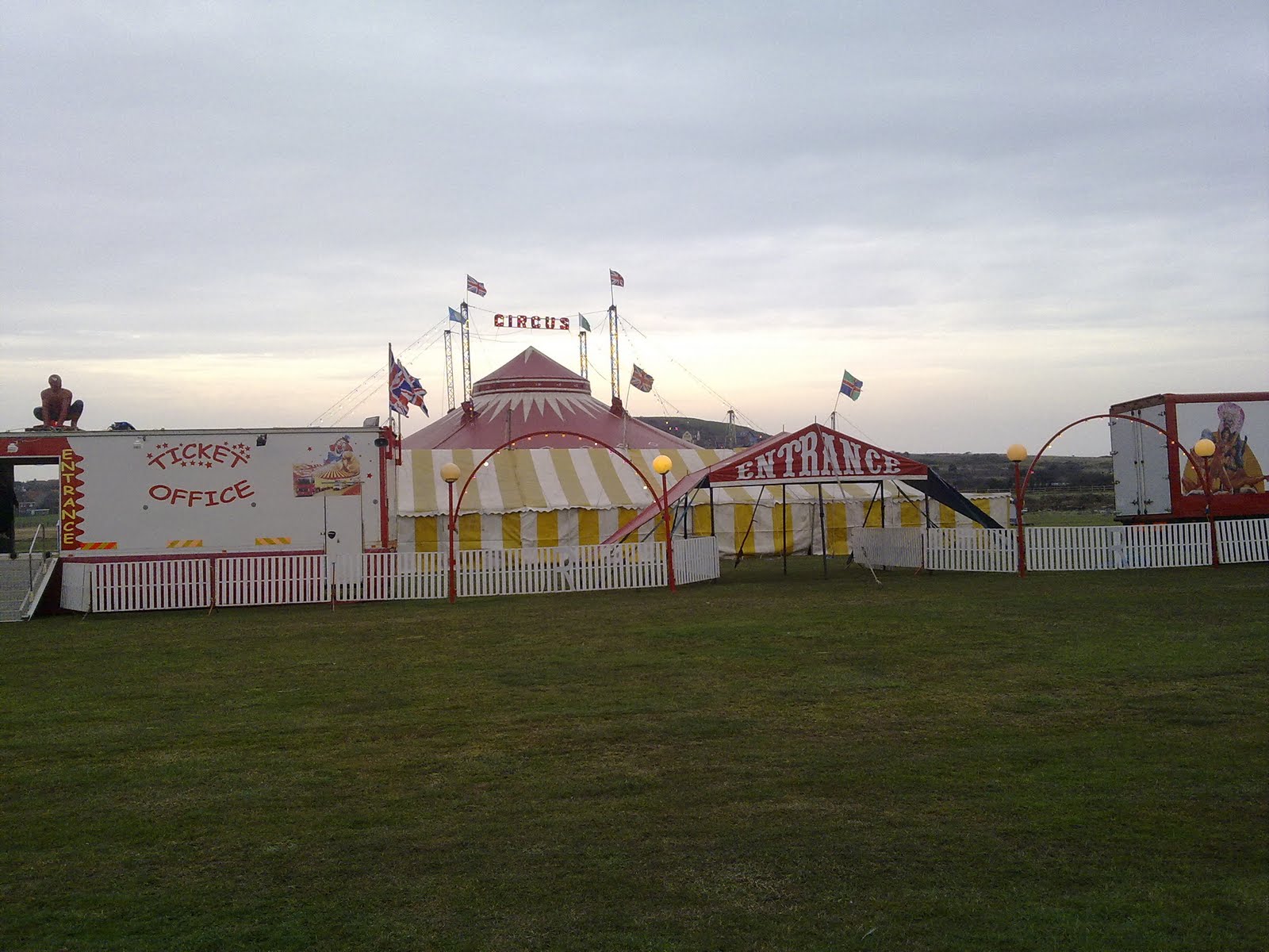 Russells International Circus THE SHOW GOES ON
