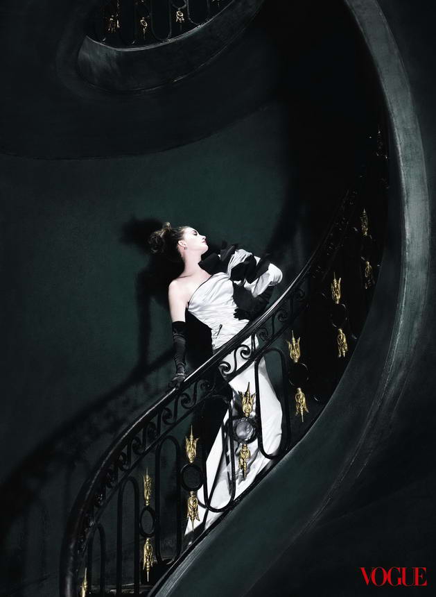 anne hathaway photo shoot 2011. anne hathaway photo shoot 2011