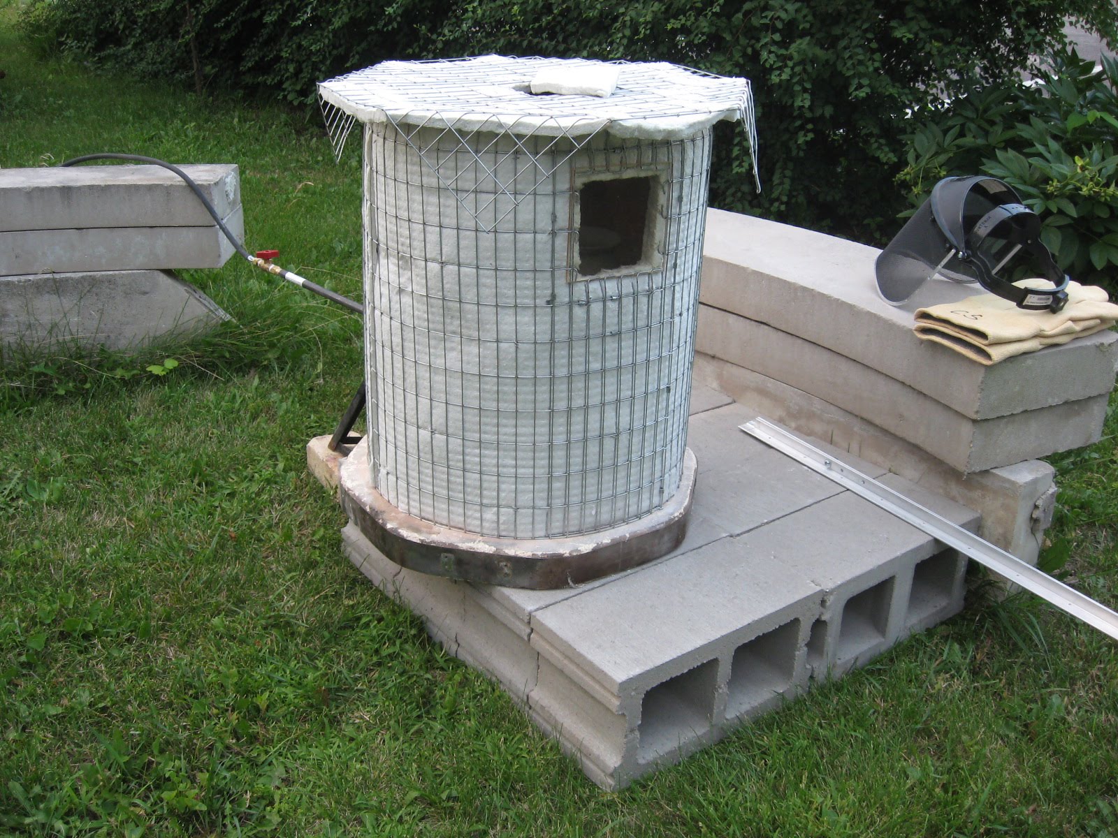 Carls Pottery and Life Blog Home made Raku kiln in action!