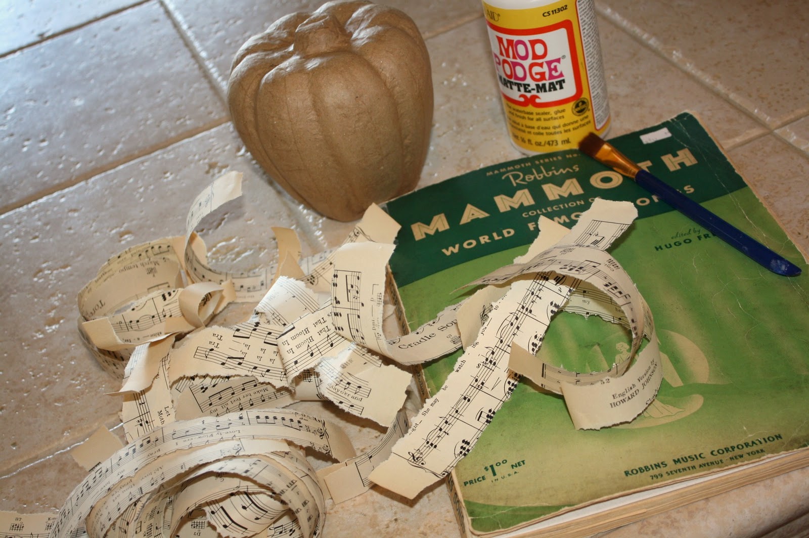 ozma-of-odds-musical-pears-and-a-paper-pumpkin-carriage-tutorial