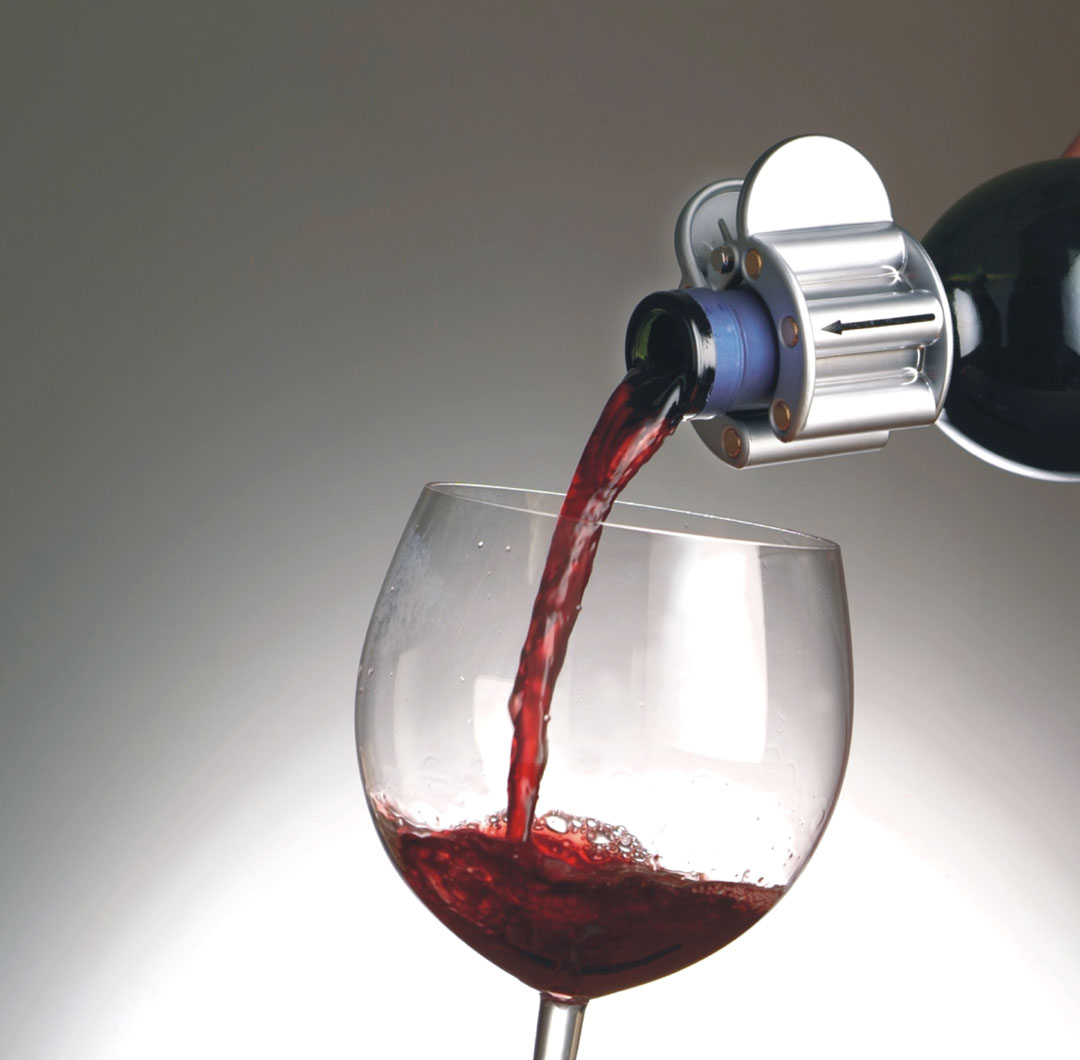 [The_Wine_Clip6_-_alta[1].jpg]