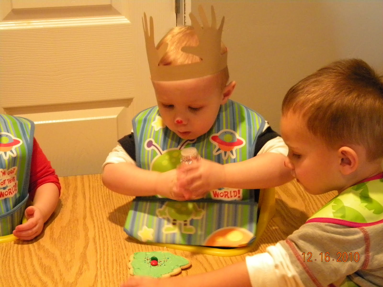 THE SMITH FAMILY: CHRISTMAS DAYCARE PARTY 2010