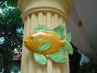 Decoracion de artículos de Cristal, Madera y Yeso.: Peces pintados 3 x