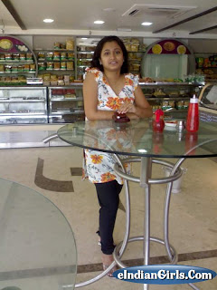 Desi Girl Pics collection | desi photos | desi videos | desi mms