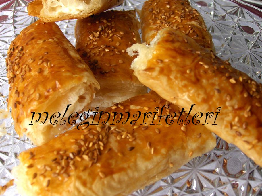 .meleginmarifetleri BAKLAVA HAMURU İLE ÇITIR ÇITIR PEYNİRLİ BÖREK..