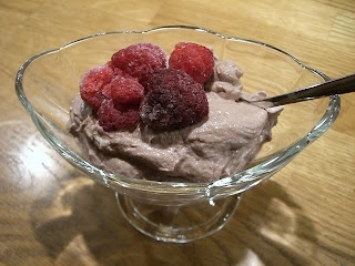 Nyttig+chokladpudding++och+hallon - Chokladpudding på nyttigt vis till fredagsmyset