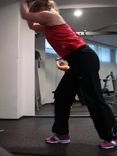 tricepspress+2 - Powerwalk och träning för bröst, triceps och axlar