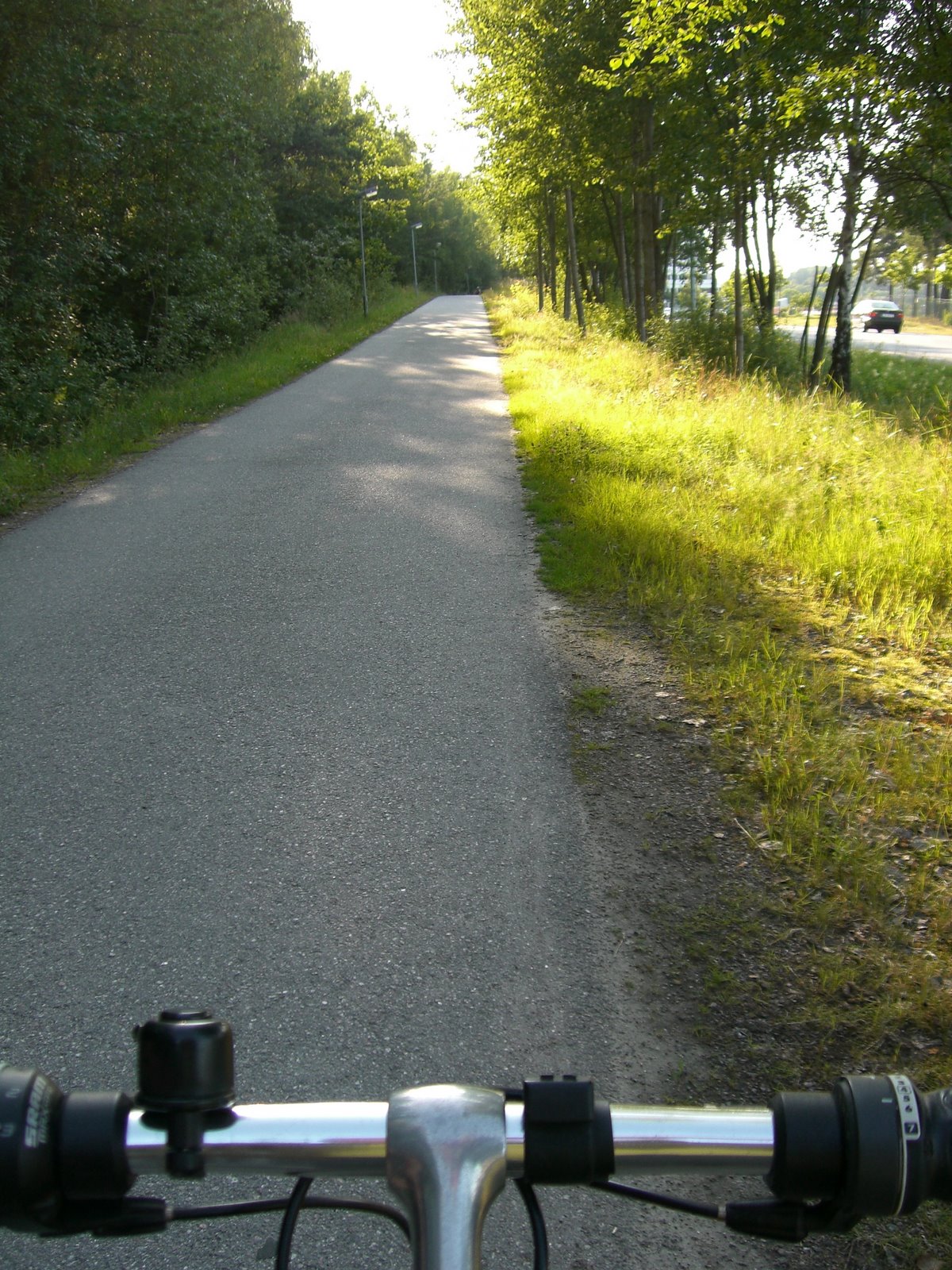 [cykelväg+hem+001.jpg]