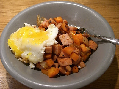 pytt - Kasslerpytt med stekt ägg till middag