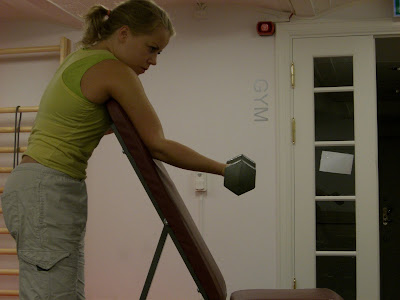 CIMG4689 - Styrketräning rygg, biceps, axlar