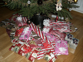 CIMG6403 - Julpynt och julklappar