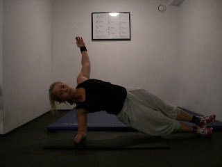 Sidoplanka+med+rotation+1 - Sned planka med rotationsövning - Veckans övning