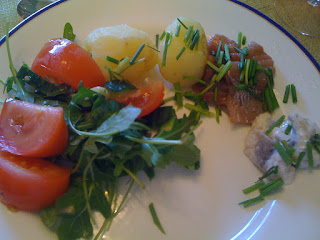 Midsommar+mat - Äkta midsommarfirande med god sillunch och midsommarstång