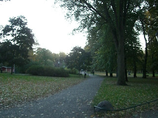 Humleg%C3%A5rden+en+kall+och+klar+h%C3%B6stmorgon+2 - En vacker höstmorgon i Stockholm