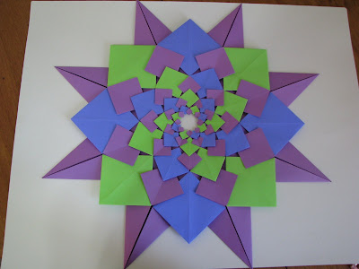 Tomoko Fuse's Origami Quilt Blooming Flowers 1 in Green, Blue, and Purple