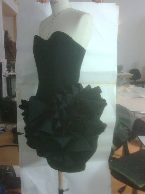 another Sneak peek dress of A/winter 2009 collection coming in feb!!!