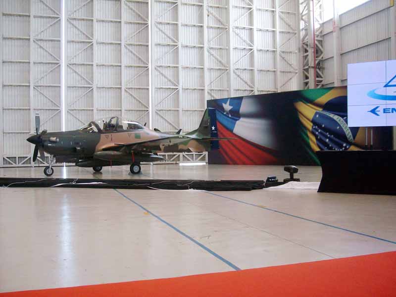 [rollout+Super+Tucano+do+Chile1.JPG]
