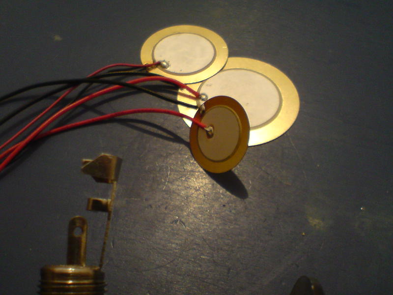 GOLD LEAF GUITAR Piezo pickup