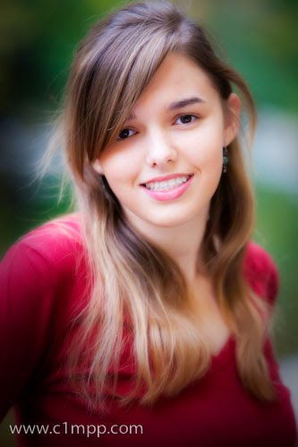 [0051_AshleyRiendeau_091008-Edit-755864.jpg]