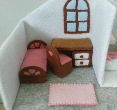 The Miniature Dollhouse Furniture Store Sofa Chair | The Miniature
