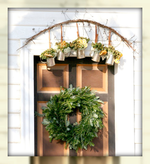 ... Christmas Decoration at Josiah Chowing's Tavern, Colonial Williamsburg