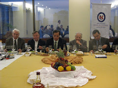 Directivos con Don Patricio Aylwin