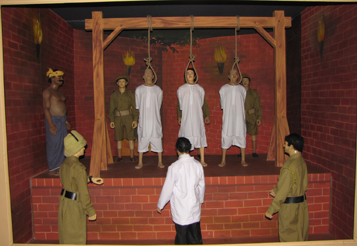 Bhagat SinghRajguruSukhdev Hanging Scene.