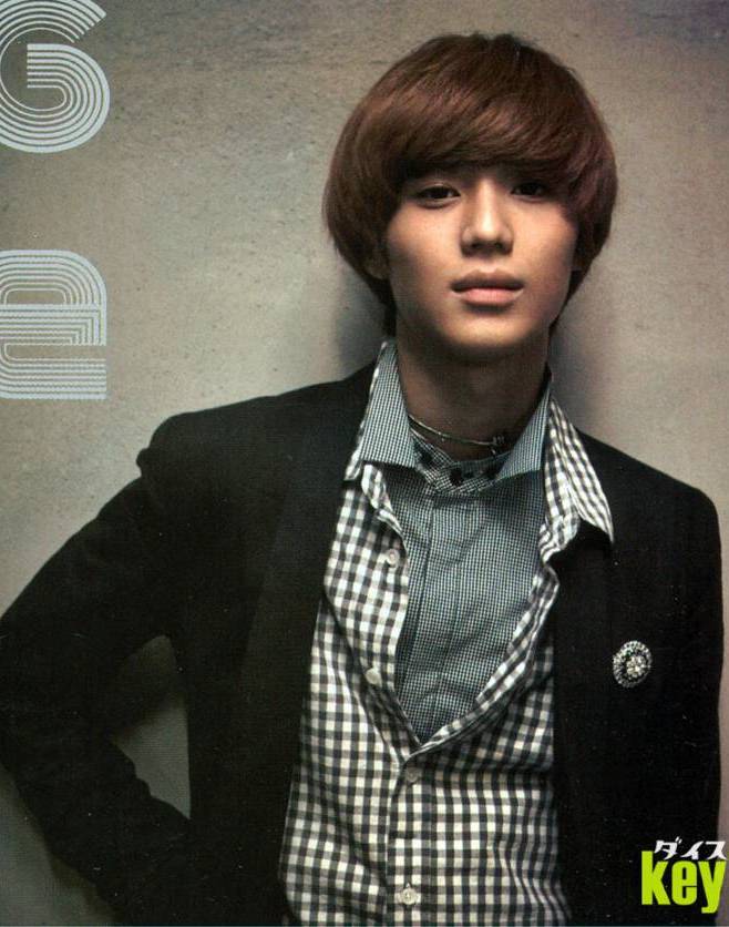 http://1.bp.blogspot.com/_dr4lDG9sAfA/SwYuoRpnsfI/AAAAAAAAWwg/Vp3rcob1TTA/s1600/shinee+ceci+(6).jpg