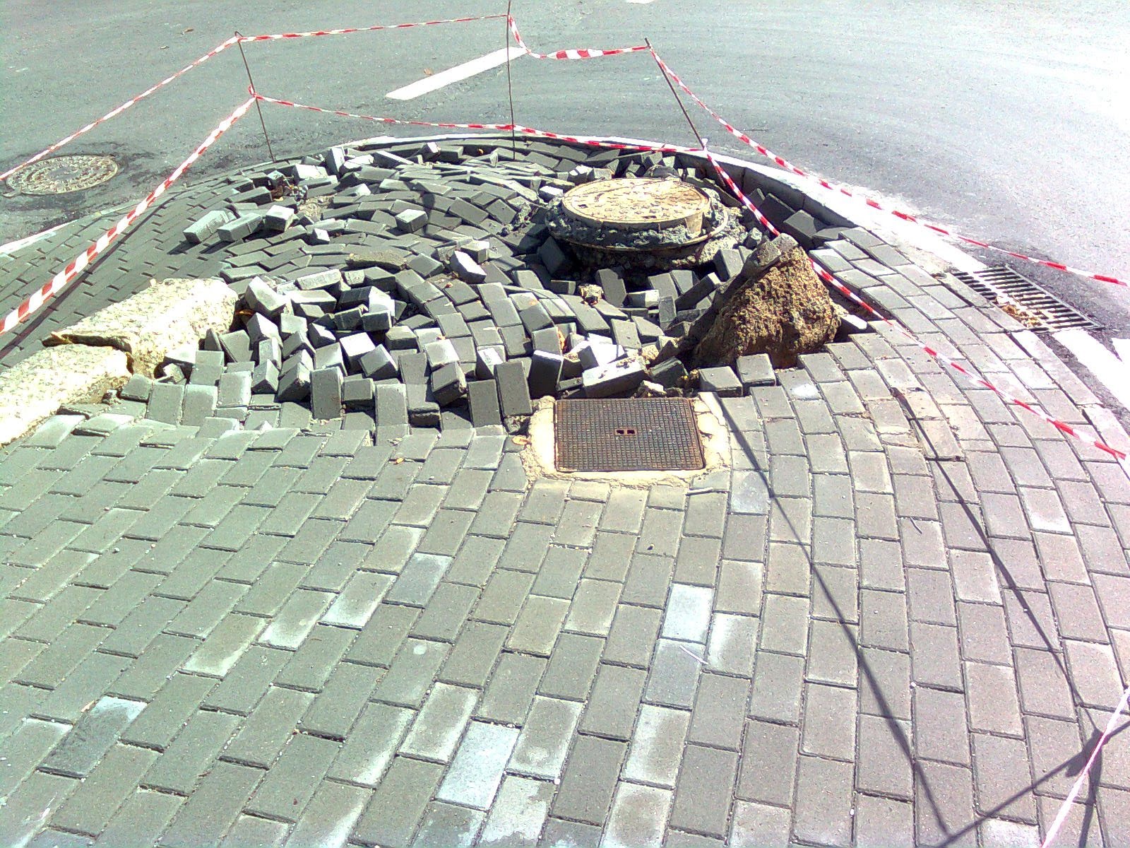 [carpinteira+estragada.jpg]