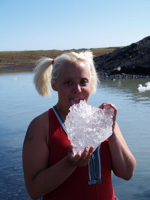 Un trocito de hielo de Jökulsárlón.
