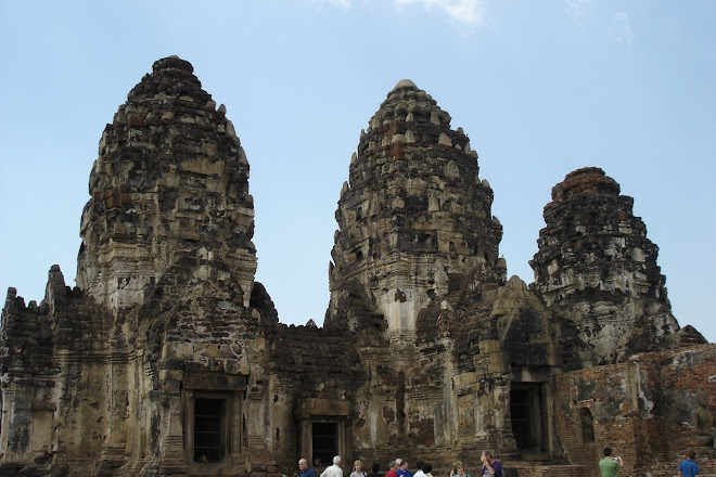Phra Prang Sam Yot, Lopburi