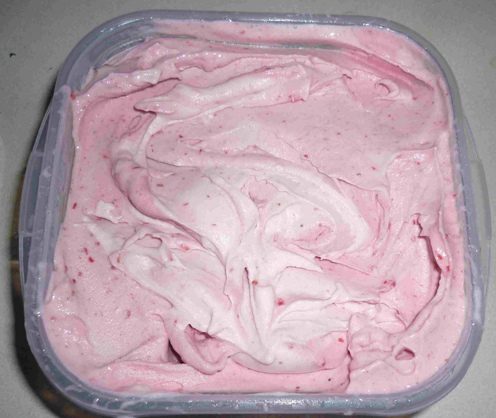 Simpleliving Banana & Raspberry Ice Cream