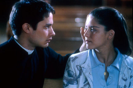 Cinemascope: El Crimen del Padre Amaro (The Crime of Father Amaro) [2002]