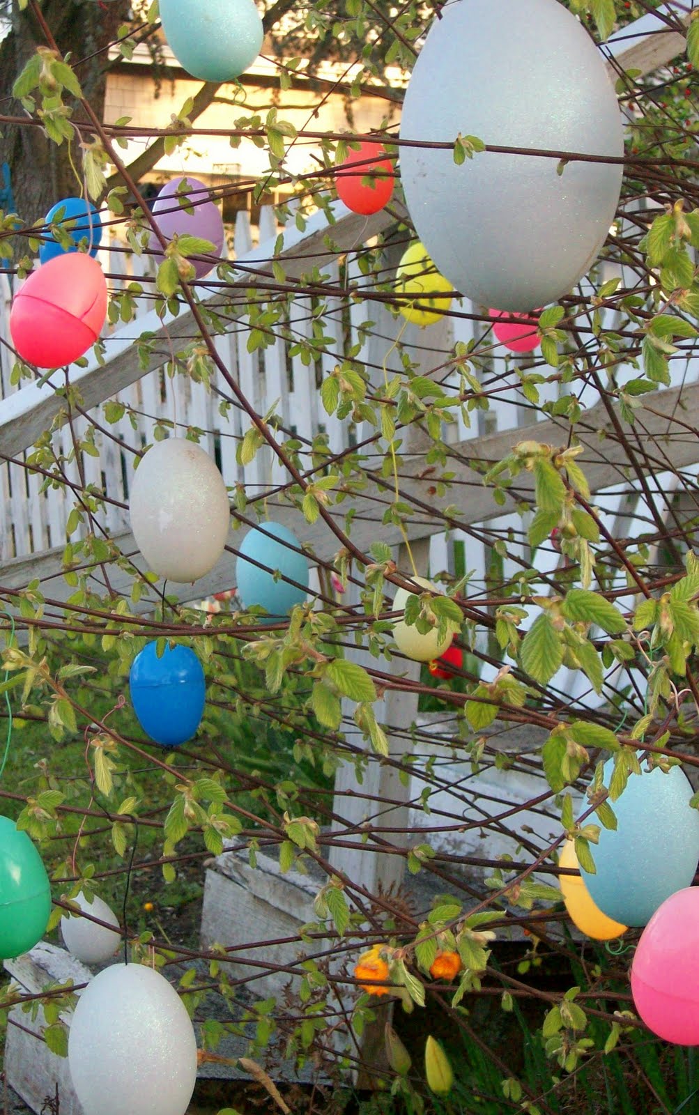 Artgirl Island* Eggs grow on trees?