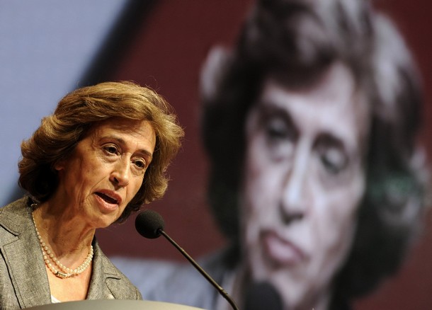 [Manuela_Ferreira_Leite.jpg]