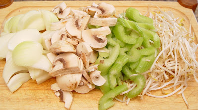 Chicken Chow Mein Jamie Cooks It Up Family Favorite Food And Recipes