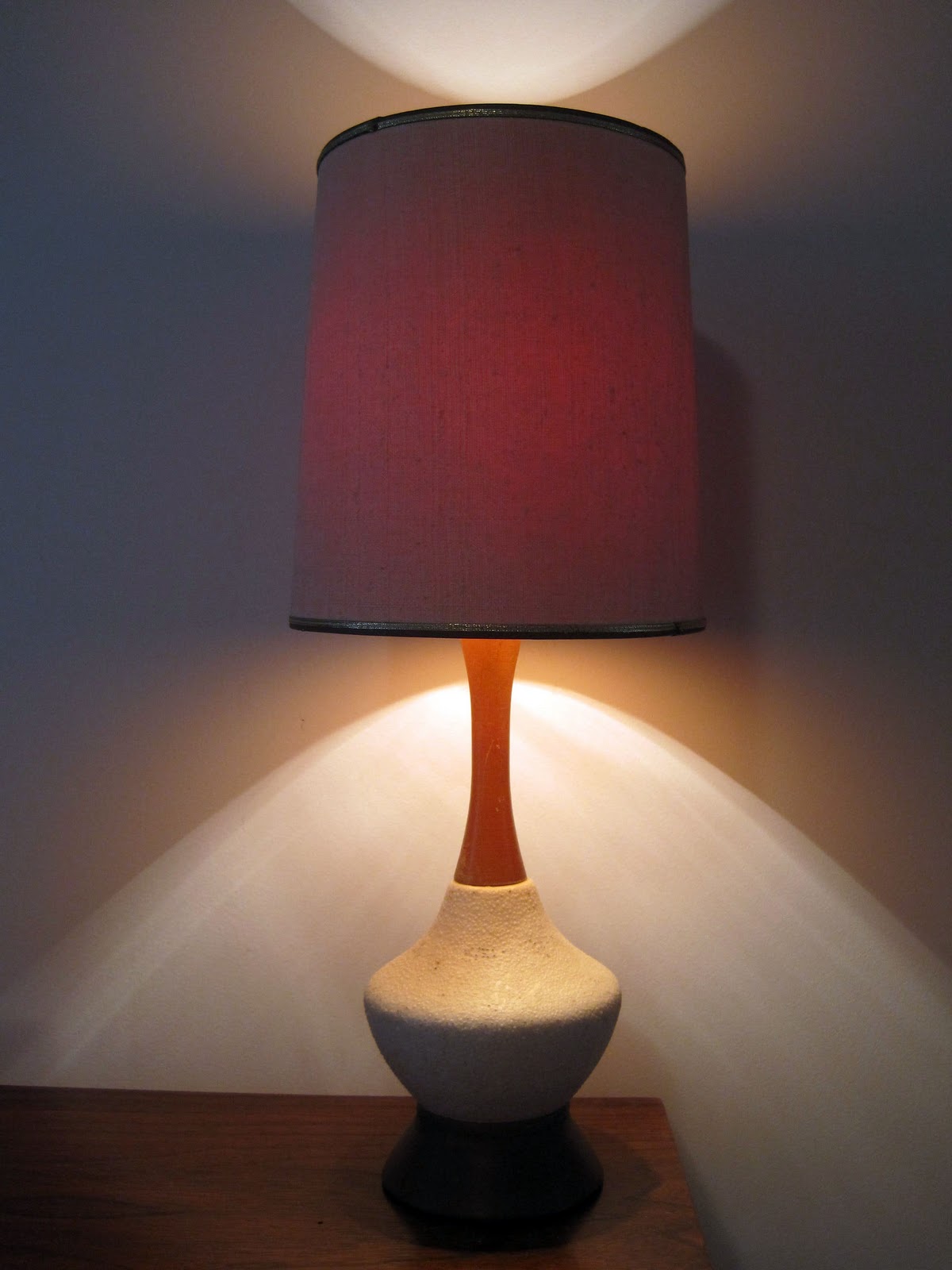 Rhan Vintage. Mid Century Modern Blog. Lovely Lil' MCM Lamps.