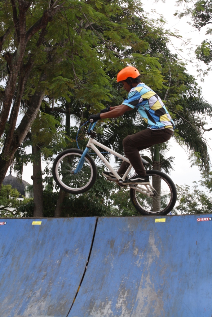 Улица фристайл BMX