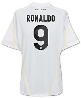 'Ronaldomania' hits Madrid as 2,000 CR9 shirts sold in just two hours