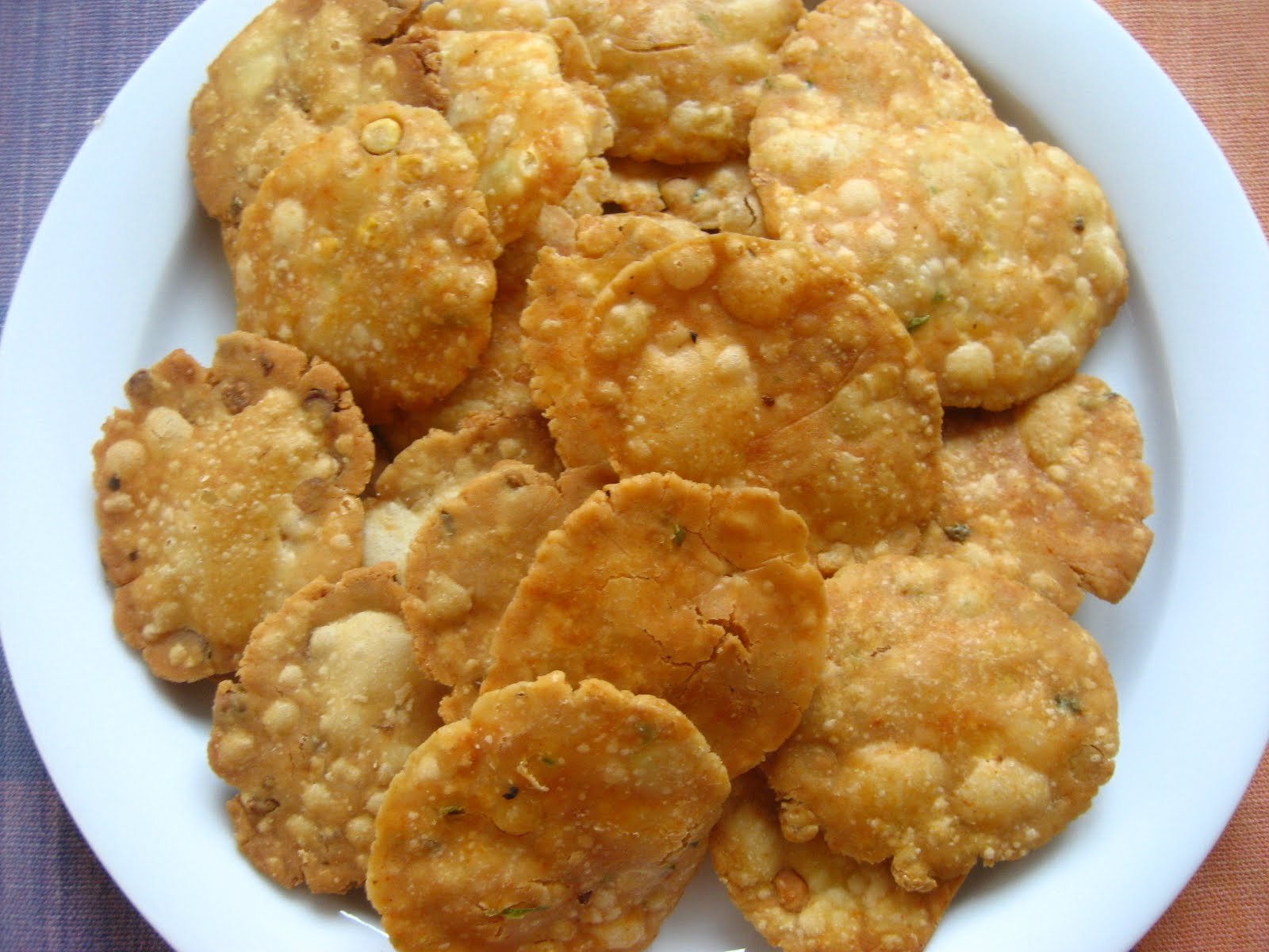 Indian delicacies RICE CRACKERS / CHEKKALU / THATTU VADA