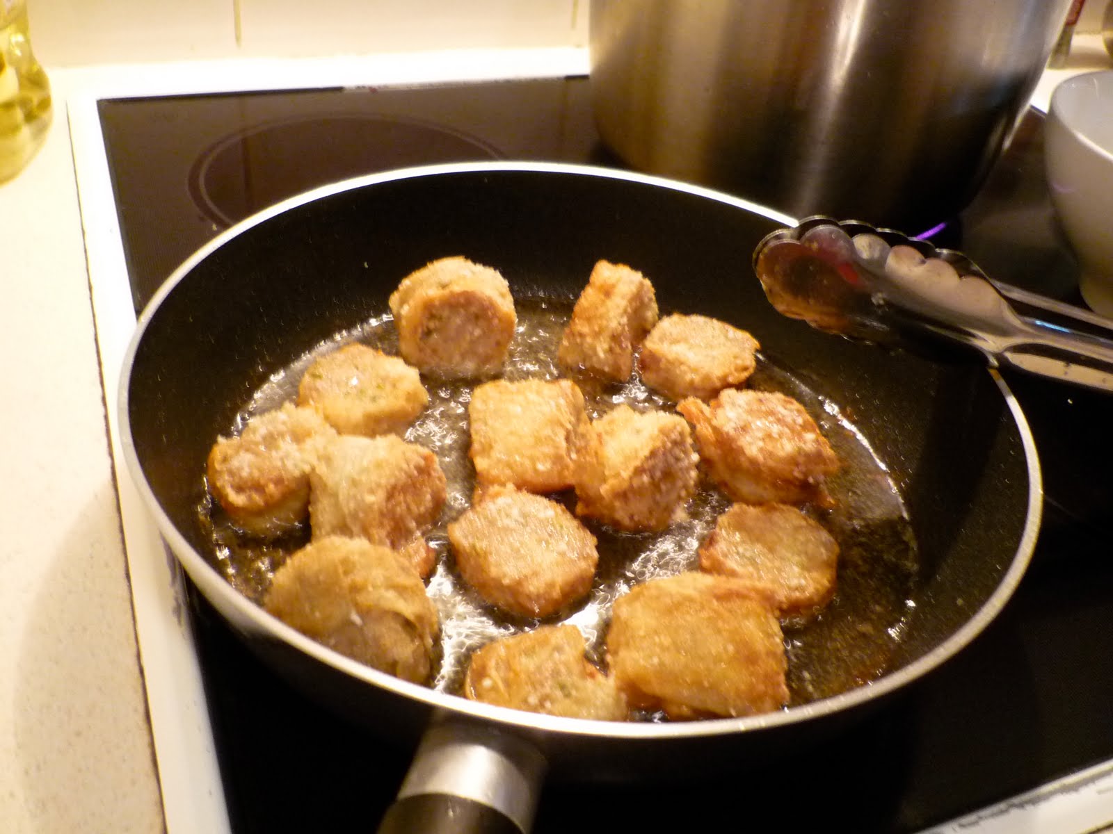 A portion of faith Hei Zou or Po Yi (slang) Deepfried bean curd