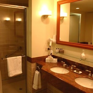 Small Bathroom Remodeling Ideas on Ideas For Remodeling Bathrooms Small Bathroom Design   Bath Tub