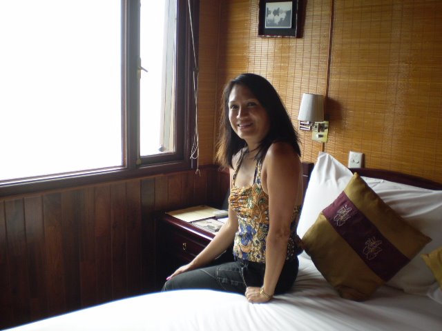 [hapboat_cabin.JPG]