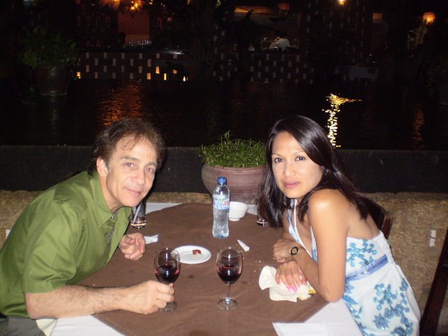 [vietnam_dinner.JPG]