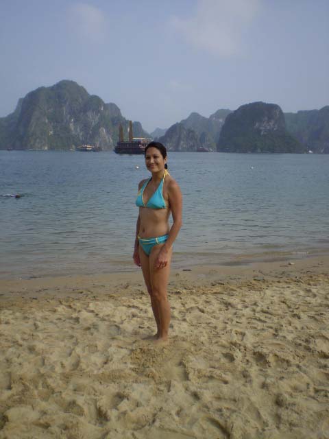 [hap_beach2.JPG]