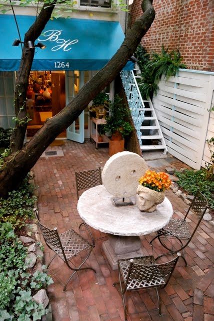 [new+Buck+House3.JPG]