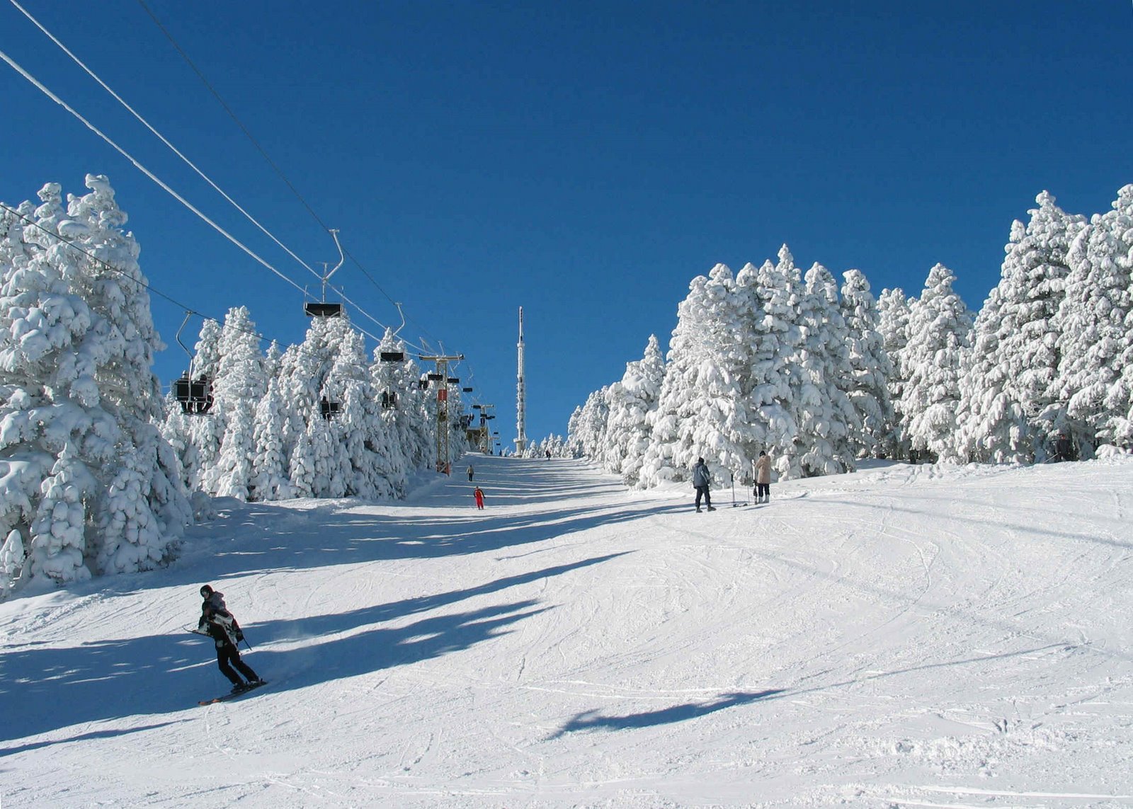 [skiing_in_Turkey.jpg]